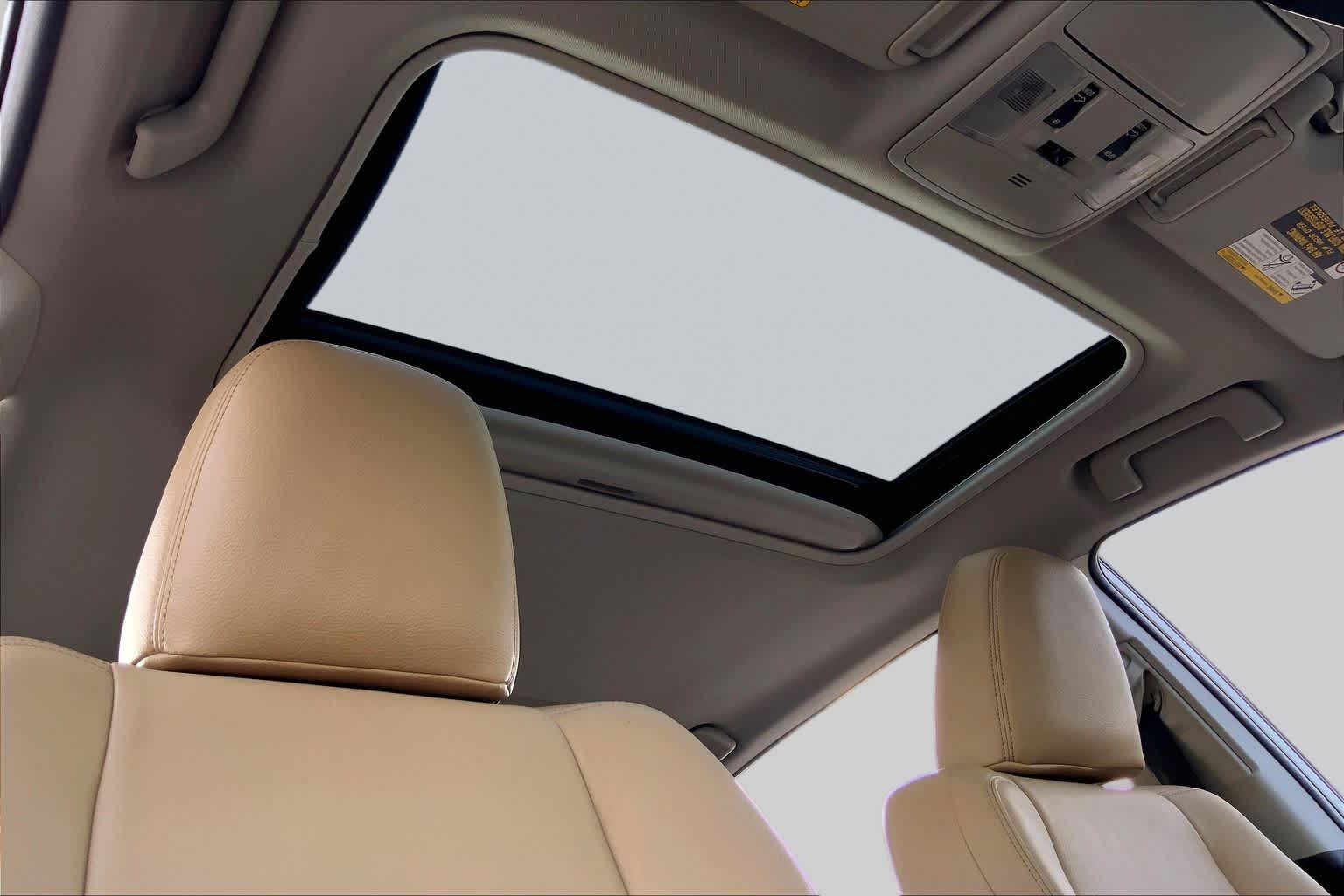 2018 Toyota RAV4 XLE Super White at Group 1 Toyota Southwest