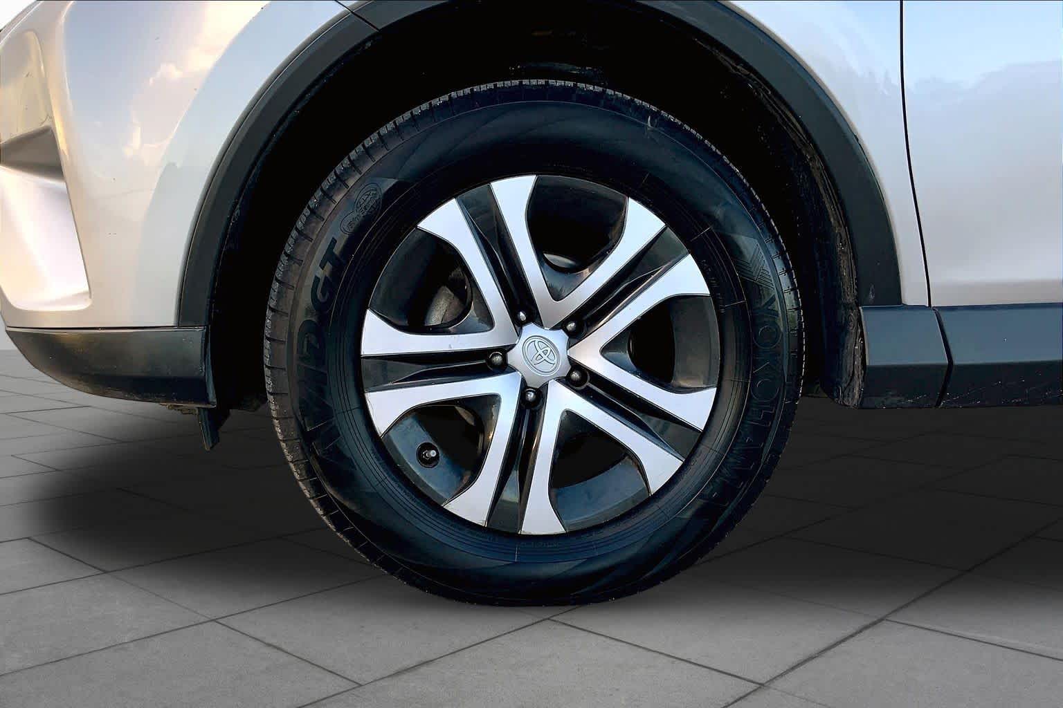 2018 Toyota RAV4 LE Silver Sky Metallic at AutoNation USA Katy