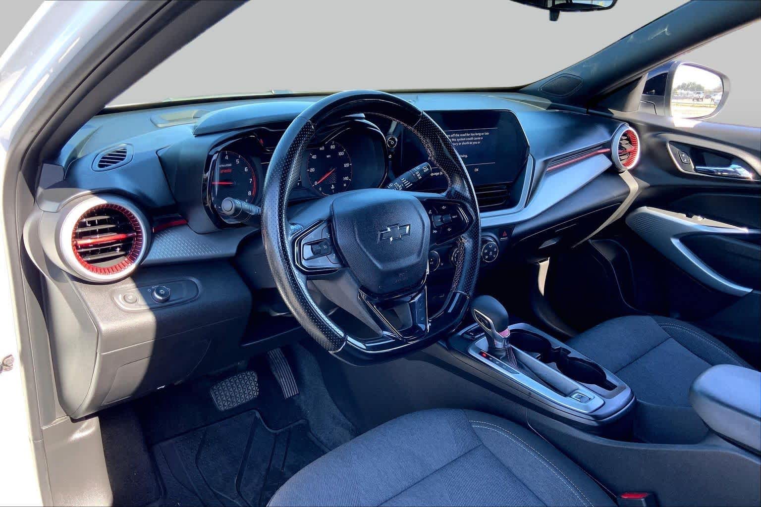 2024 Chevrolet Trax photo 17 of 36