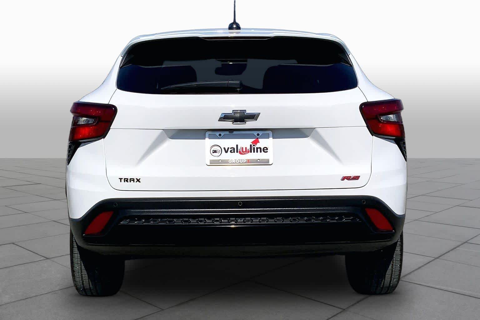 2024 Chevrolet Trax photo 5 of 36
