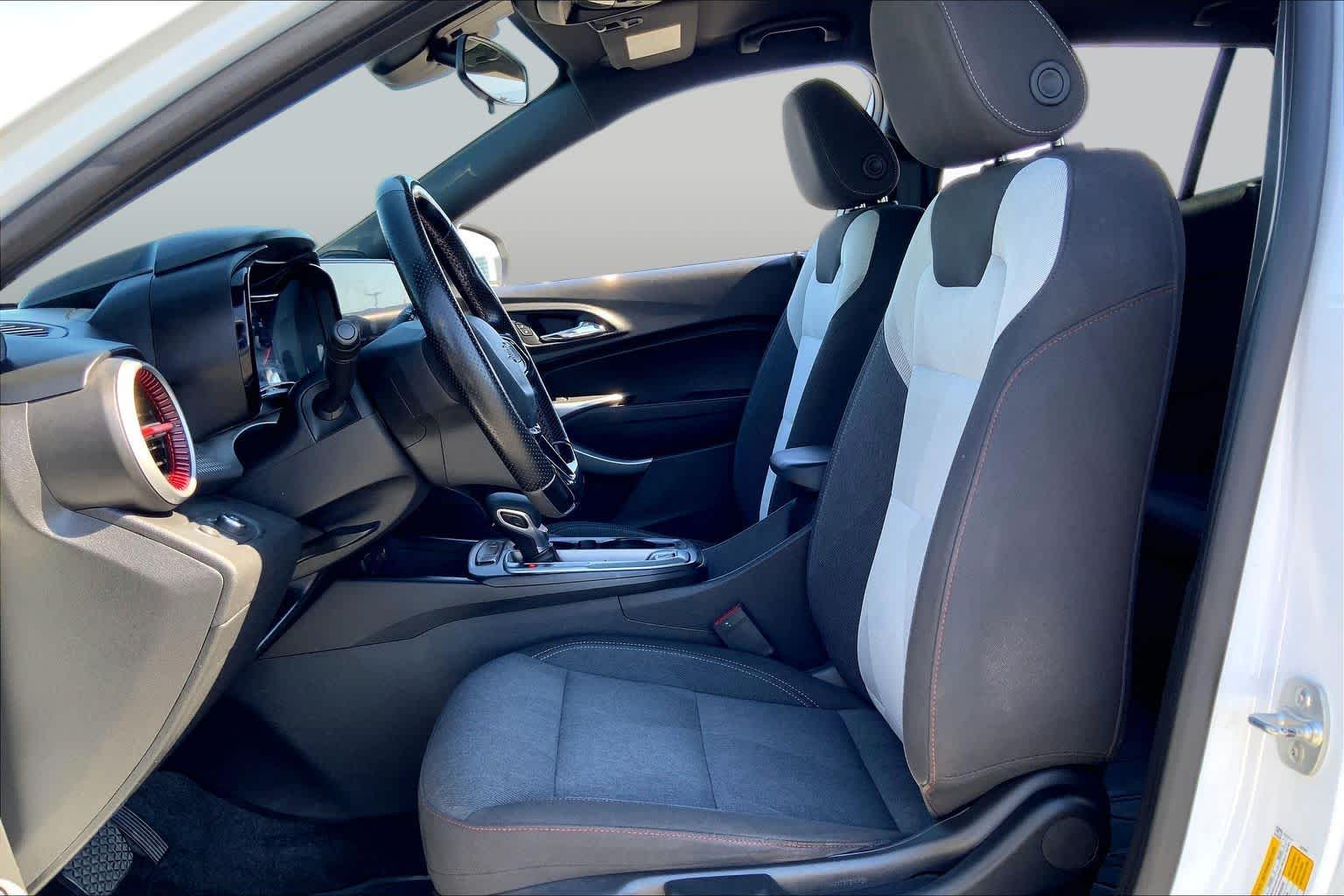2024 Chevrolet Trax photo 8 of 36