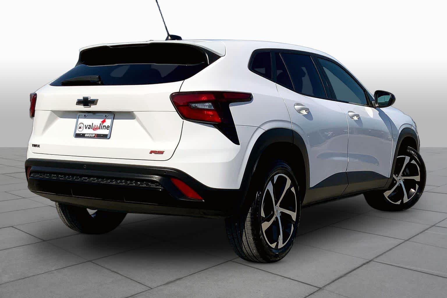 2024 Chevrolet Trax photo 13 of 36