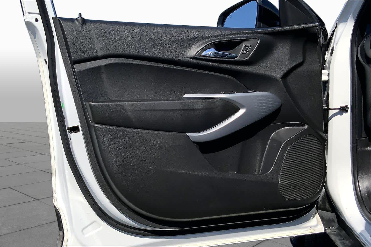 2024 Chevrolet Trax photo 21 of 36