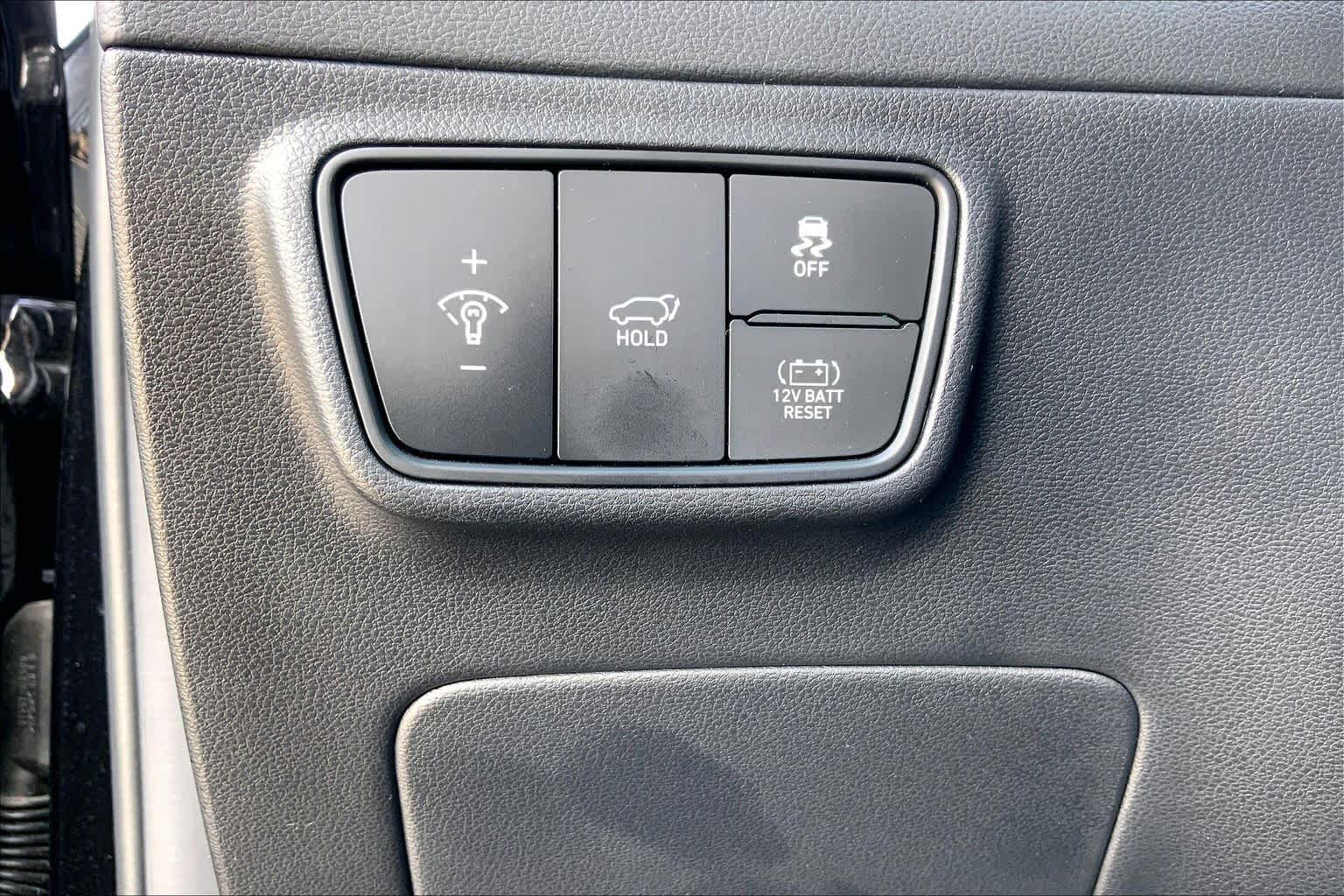 2024 Hyundai Tucson Hybrid SEL Convenience Black Pearl at Mac Haik Ford