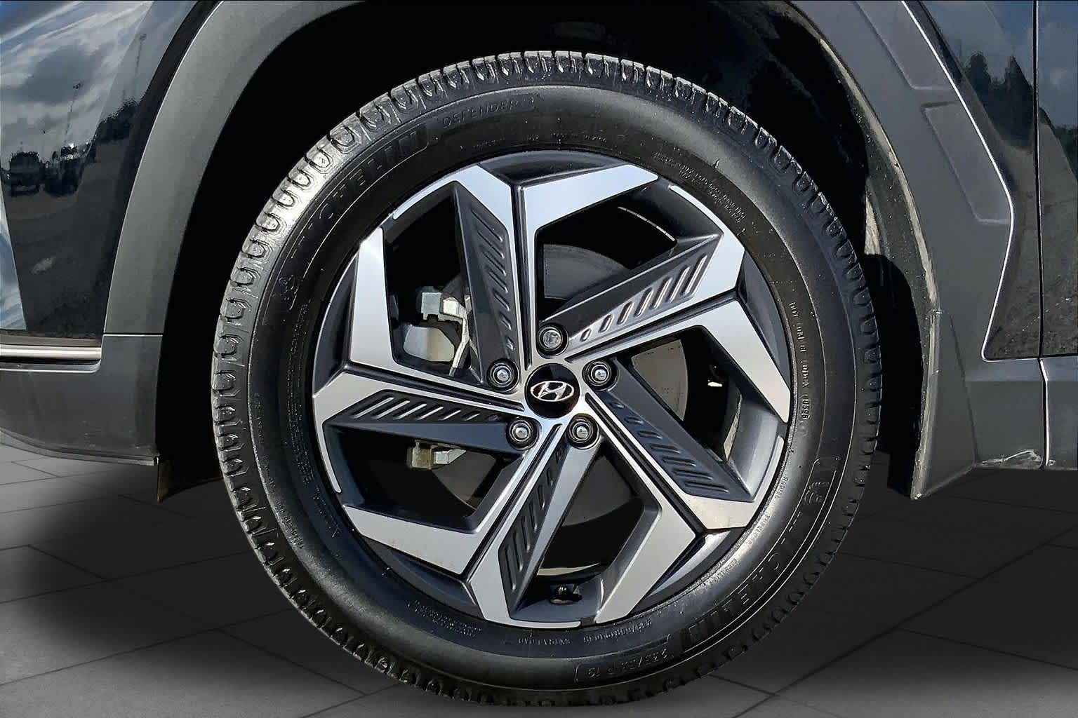 2024 Hyundai Tucson Hybrid SEL Convenience Black Pearl at Mac Haik Ford