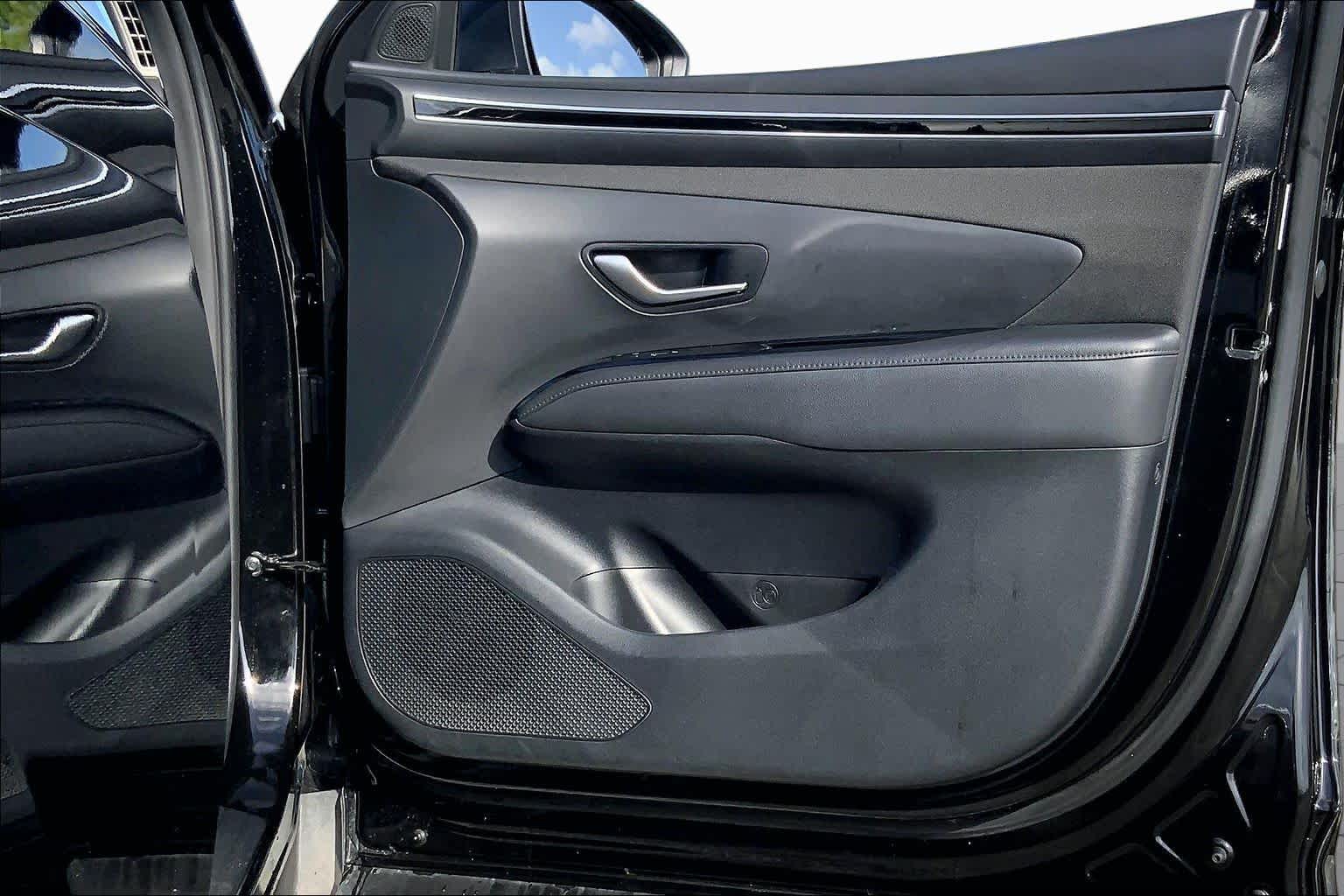 2024 Hyundai Tucson Hybrid SEL Convenience Black Pearl at Mac Haik Ford