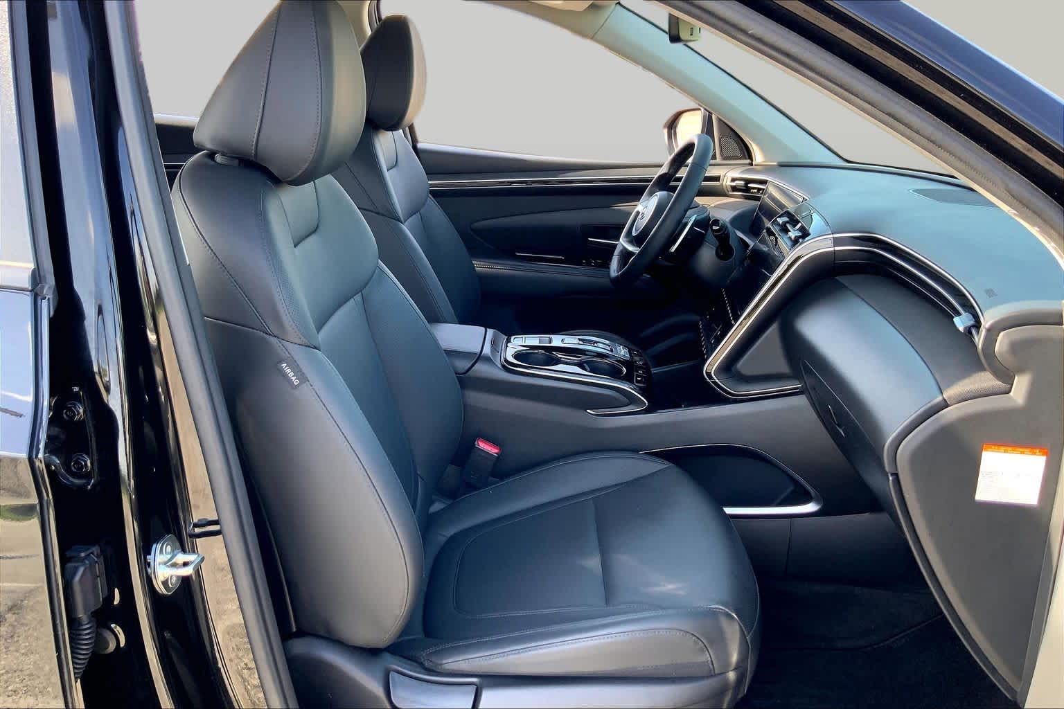 2024 Hyundai Tucson Hybrid SEL Convenience Black Pearl at Mac Haik Ford