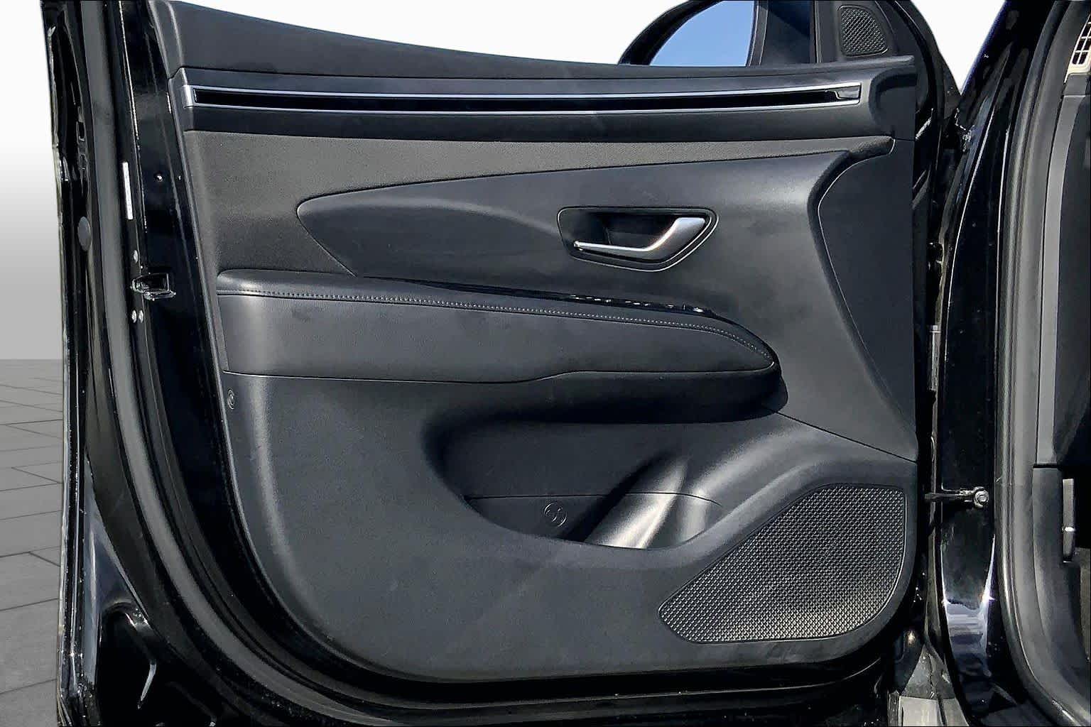 2024 Hyundai Tucson Hybrid SEL Convenience Black Pearl at Mac Haik Ford