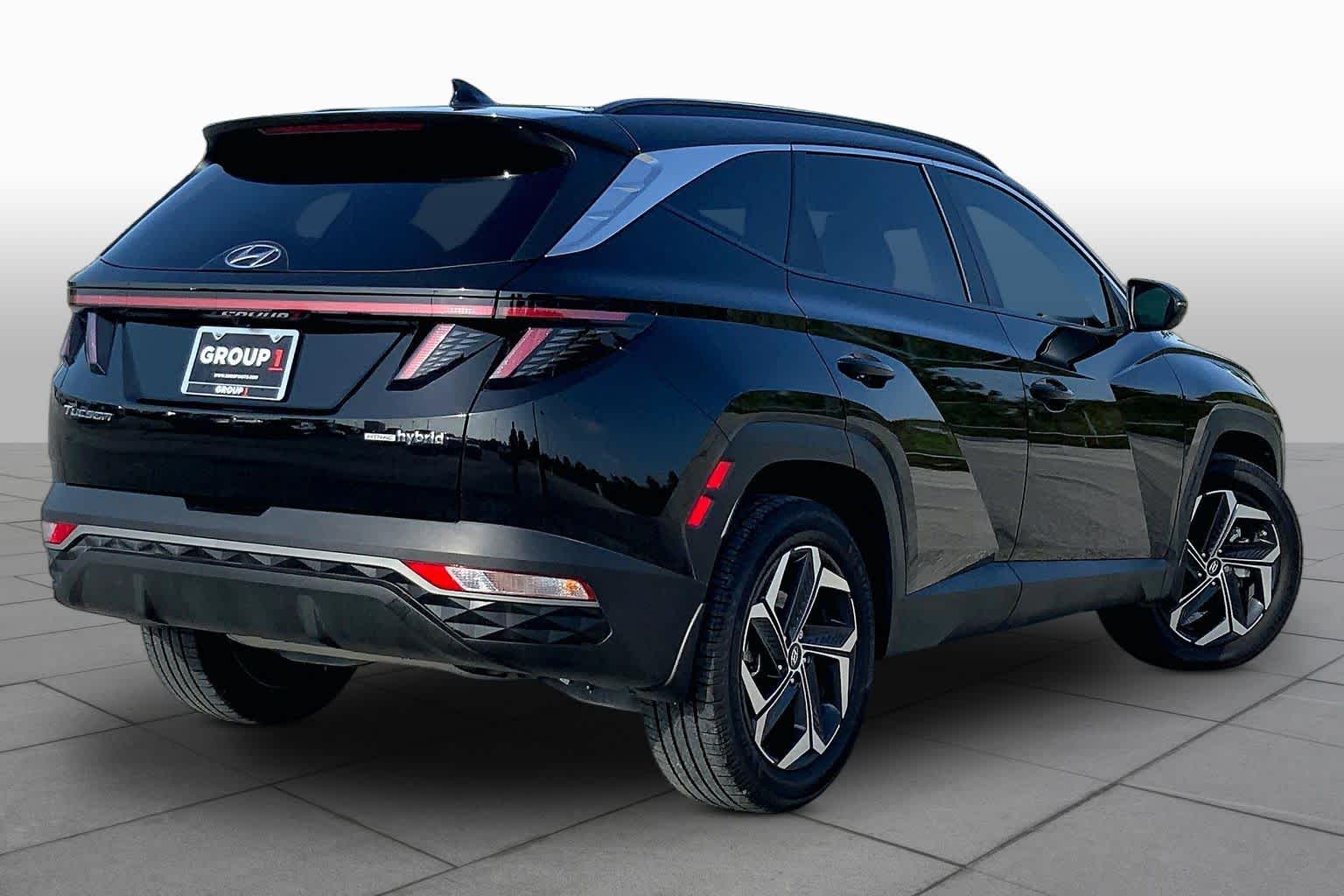 2024 Hyundai Tucson Hybrid SEL Convenience Black Pearl at Mac Haik Ford