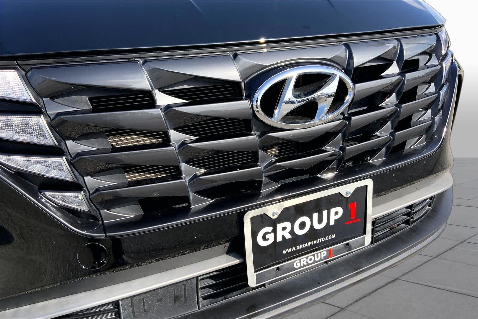 2024 Hyundai Tucson Hybrid SEL Convenience Black Pearl at Mac Haik Ford