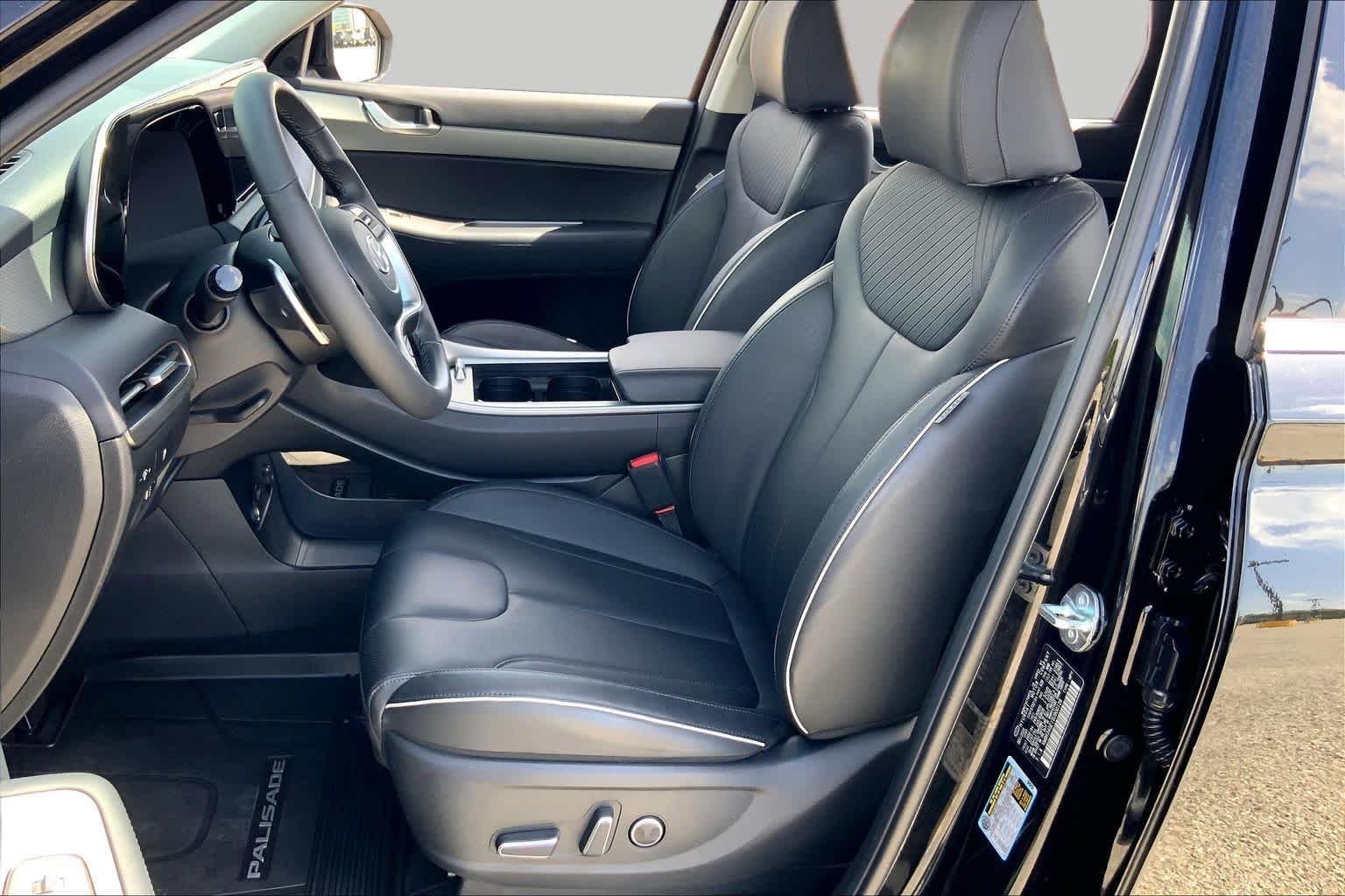2025 Hyundai Palisade XRT Abyss Black Pearl at Sterling McCall Nissan