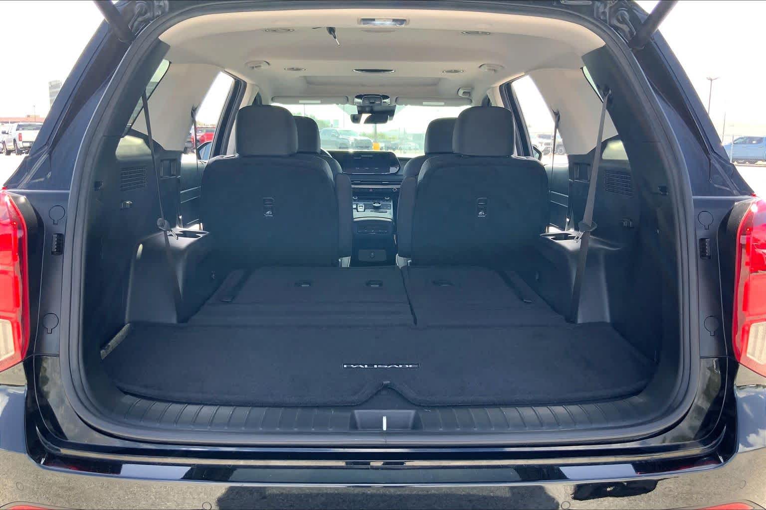 2025 Hyundai Palisade XRT Abyss Black Pearl at Sterling McCall Nissan
