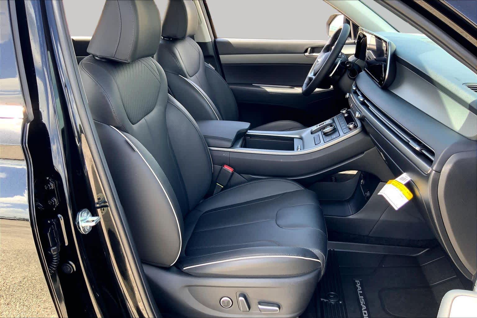 2025 Hyundai Palisade XRT Abyss Black Pearl at Sterling McCall Nissan
