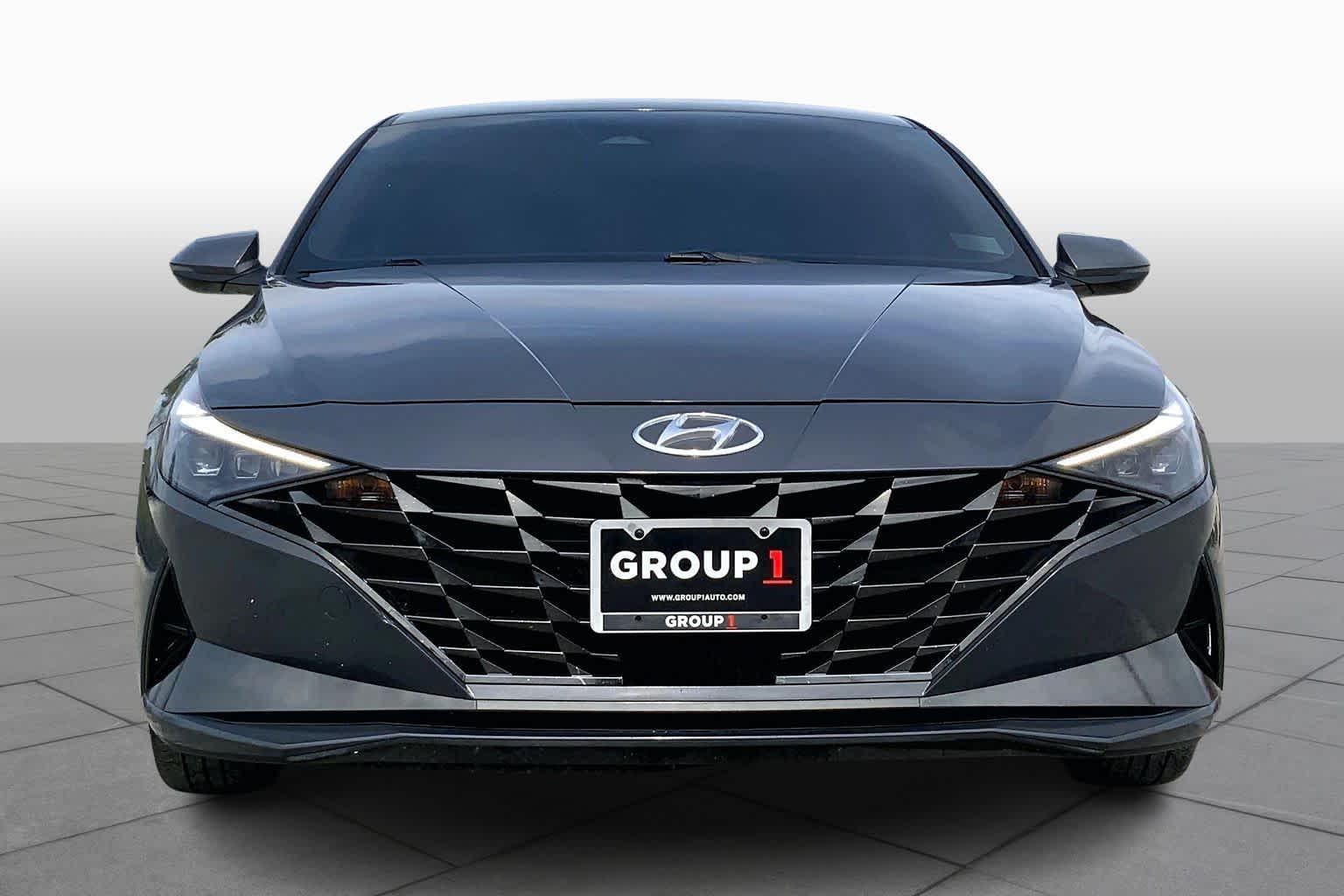 2023 Hyundai Elantra Limited - 3