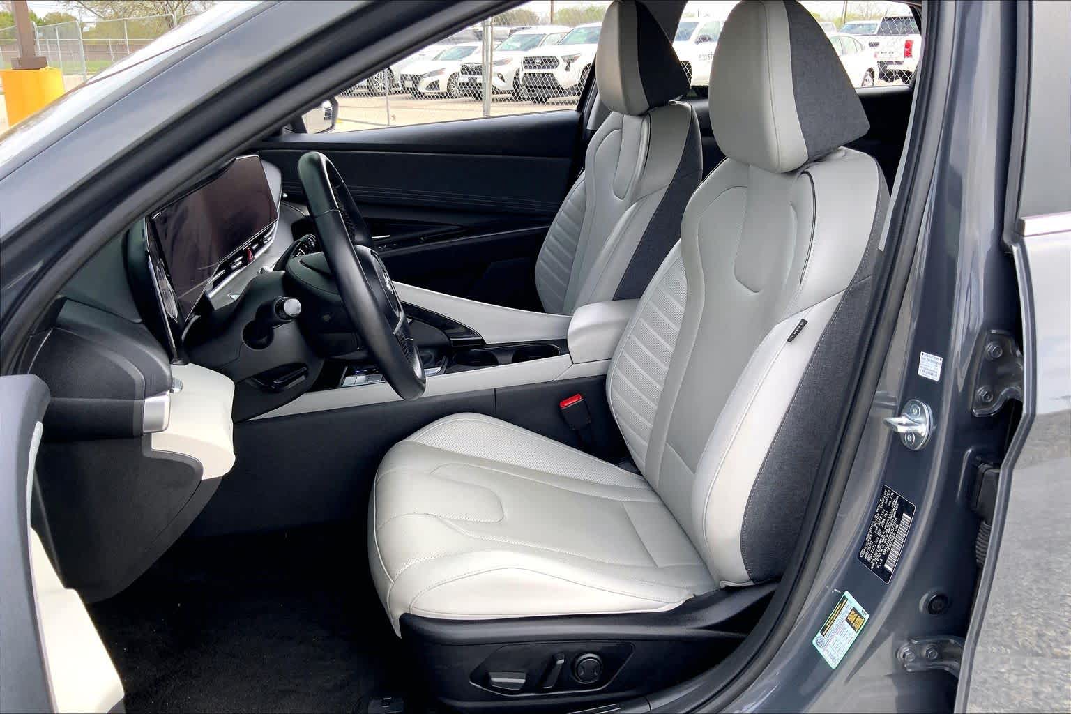 2023 Hyundai Elantra Limited - 7