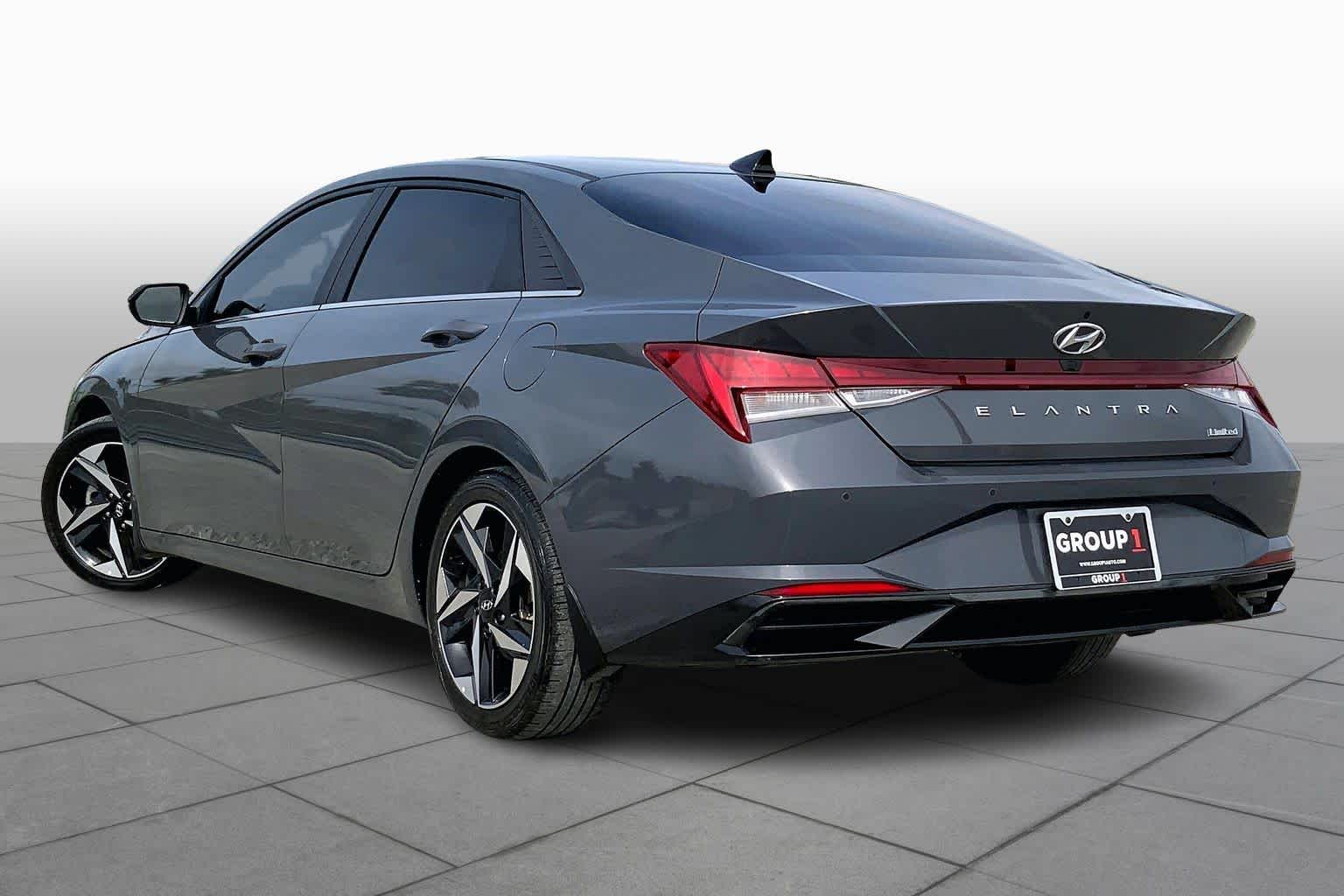 2023 Hyundai Elantra Limited - 11