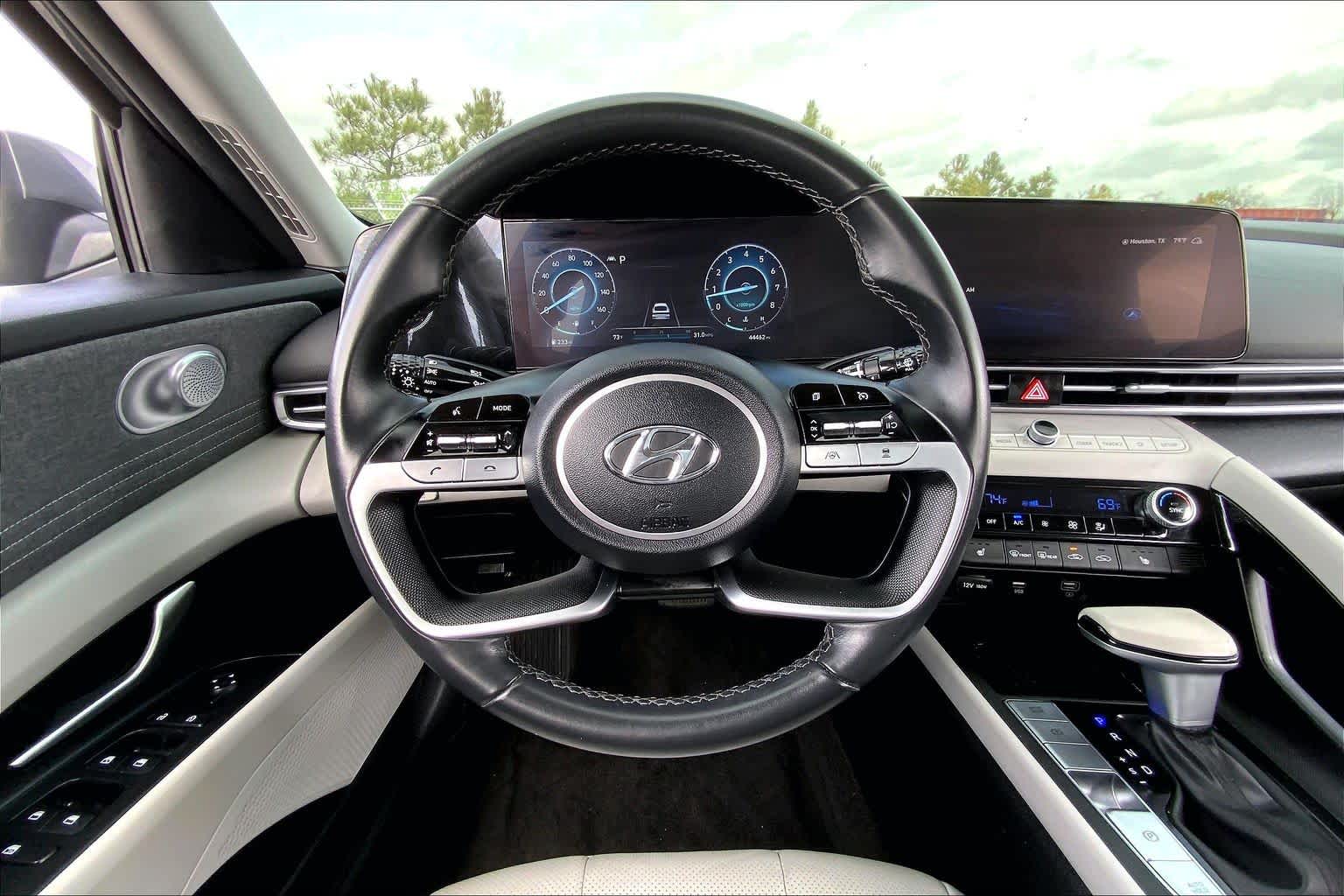 2023 Hyundai Elantra Limited - 5