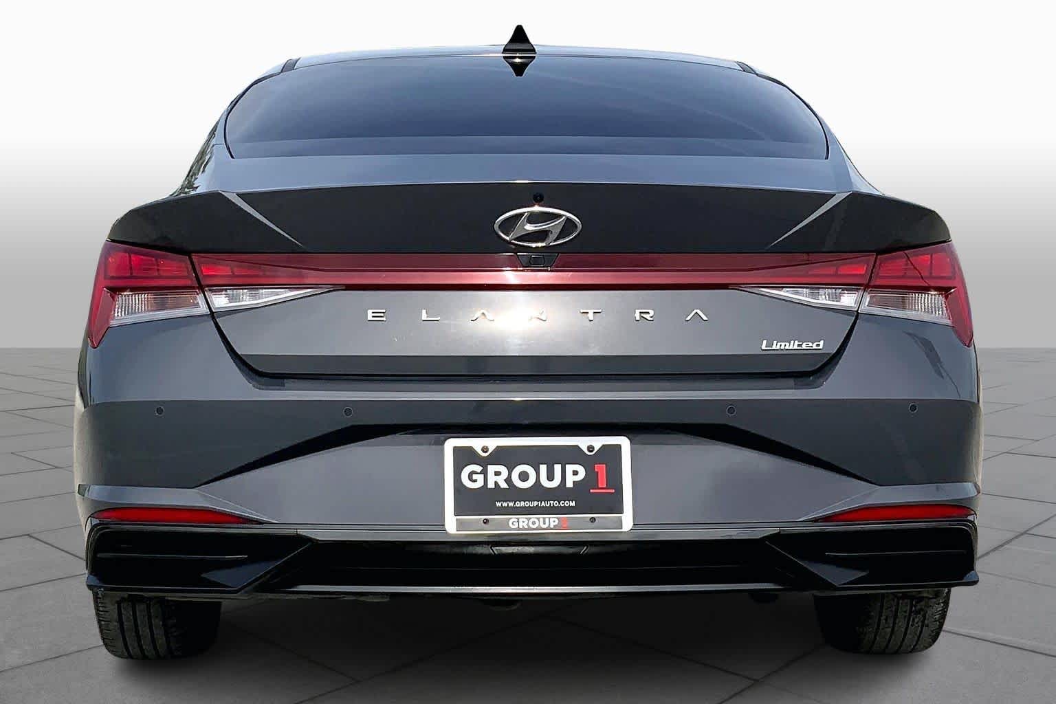 2023 Hyundai Elantra Limited - 4