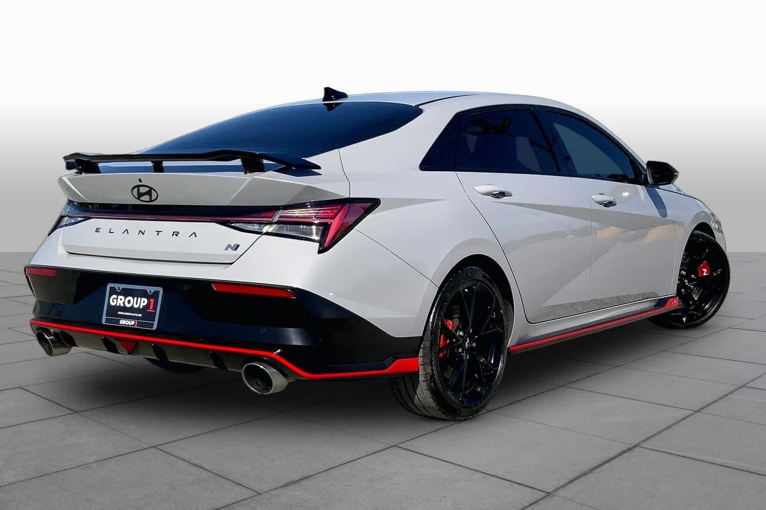2025 Hyundai Elantra N photo 13 of 33