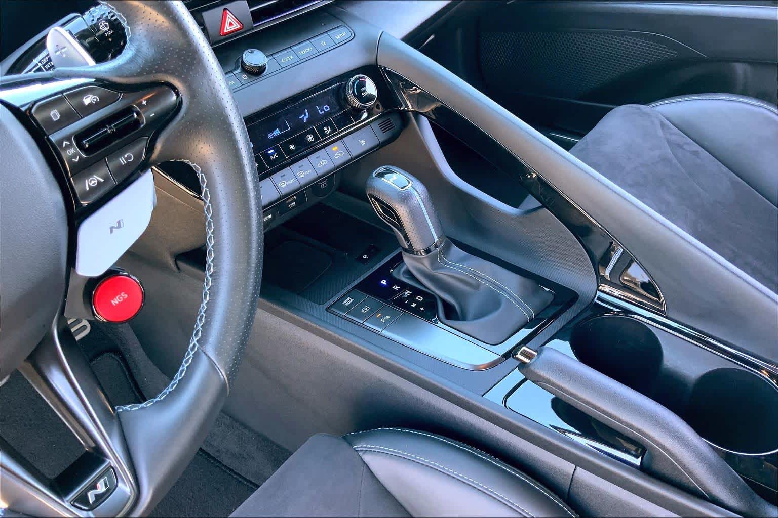 2025 Hyundai Elantra N photo 16 of 33