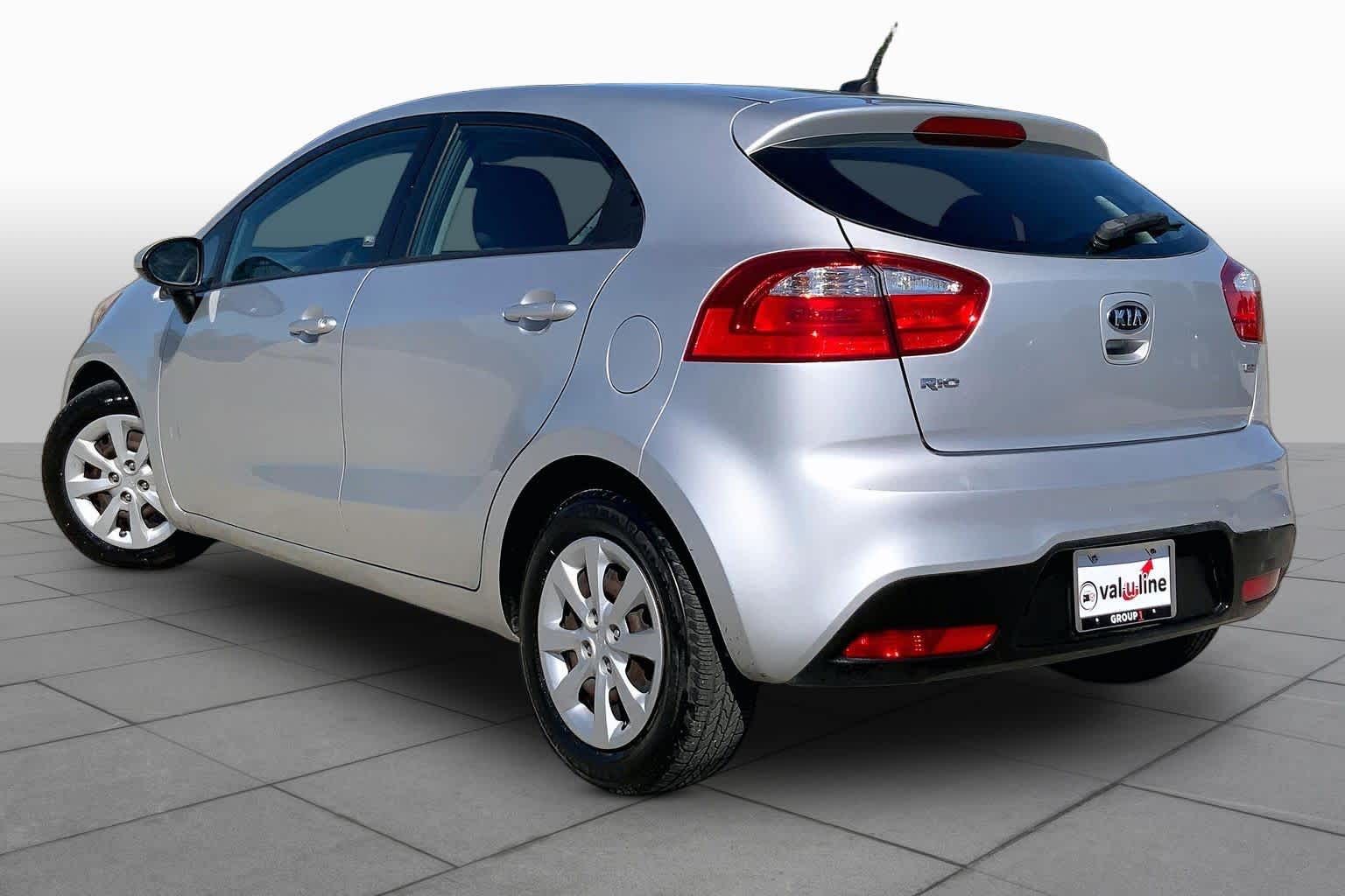 2012 Kia Rio photo 12 of 35