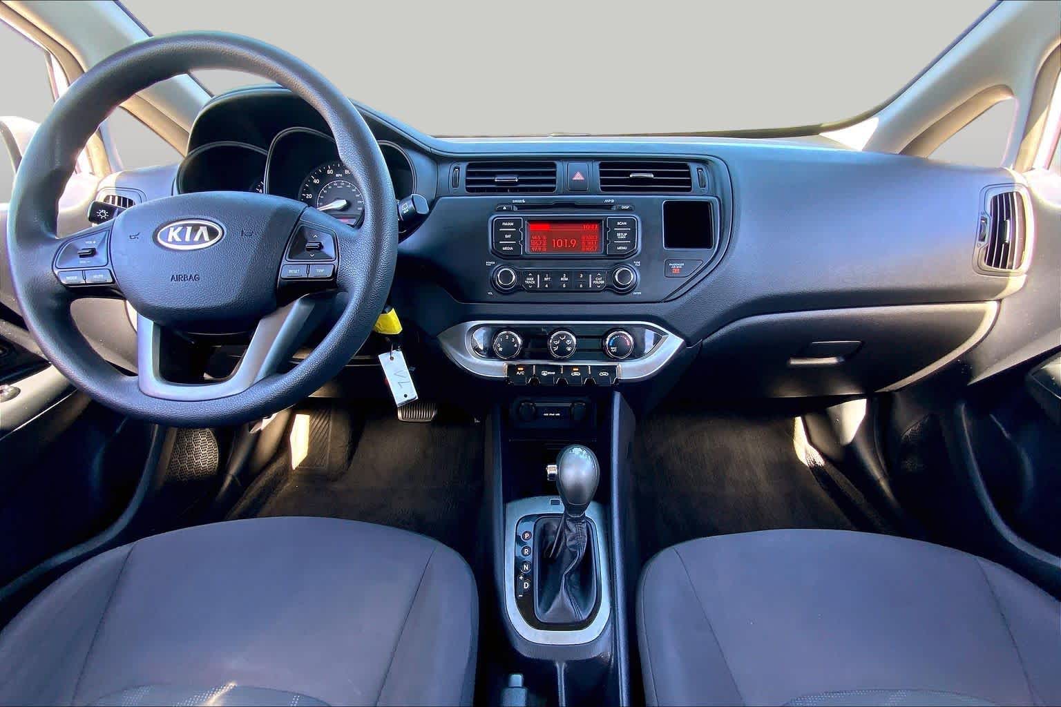 2012 Kia Rio photo 15 of 35