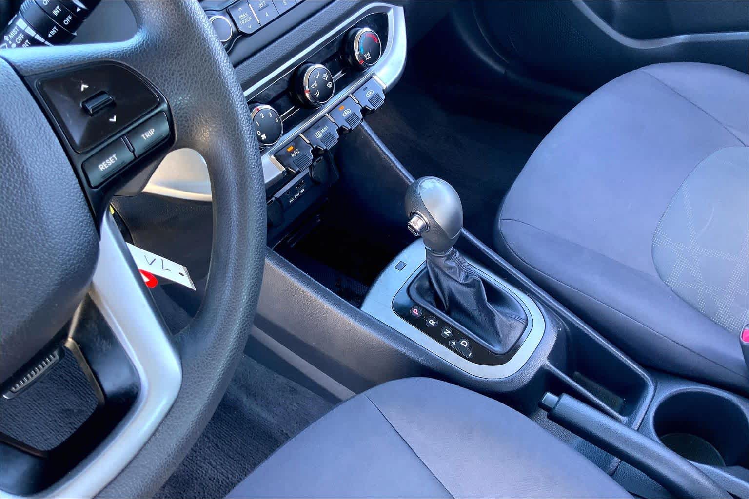 2012 Kia Rio photo 16 of 35
