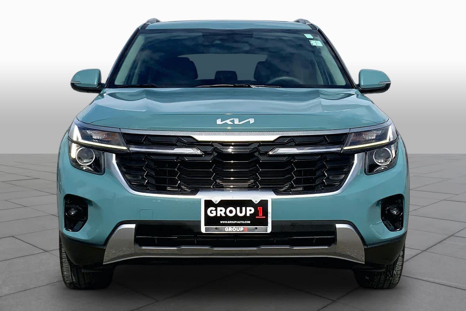 2025 Kia Seltos photo 4 of 36