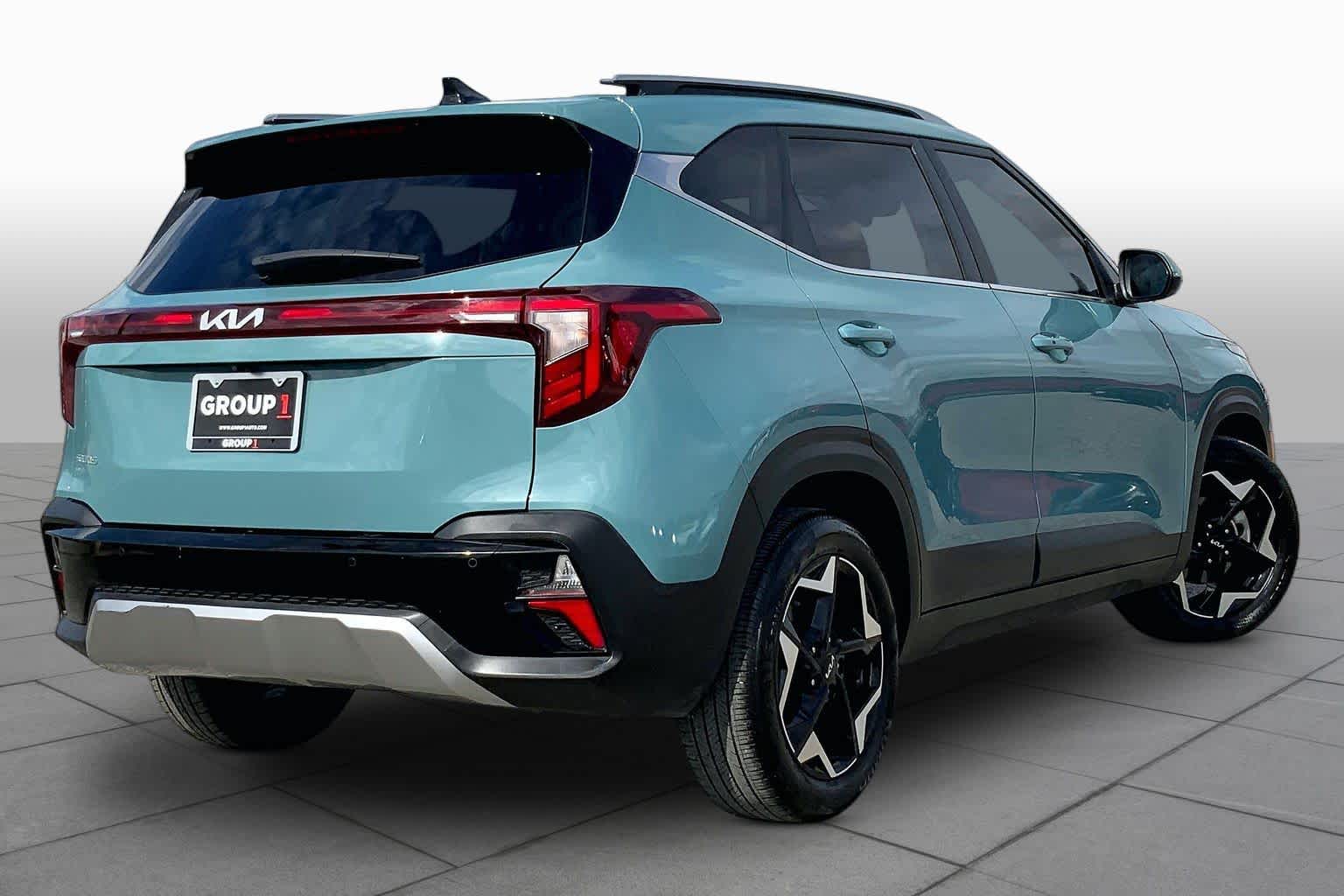 2025 Kia Seltos photo 13 of 36