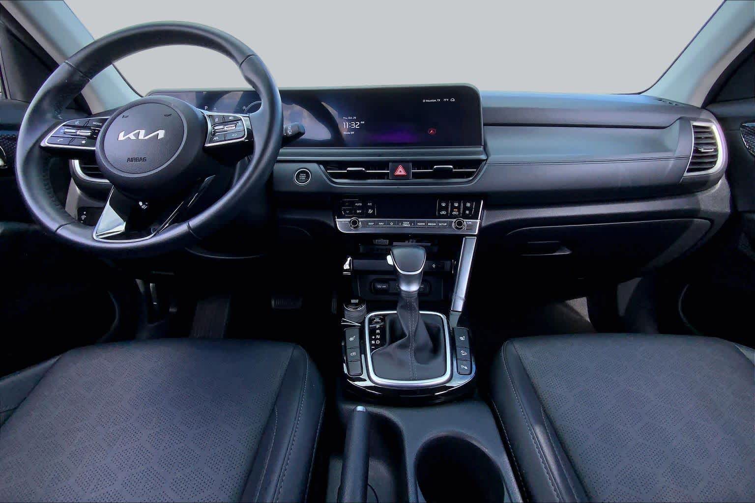 2025 Kia Seltos photo 15 of 36