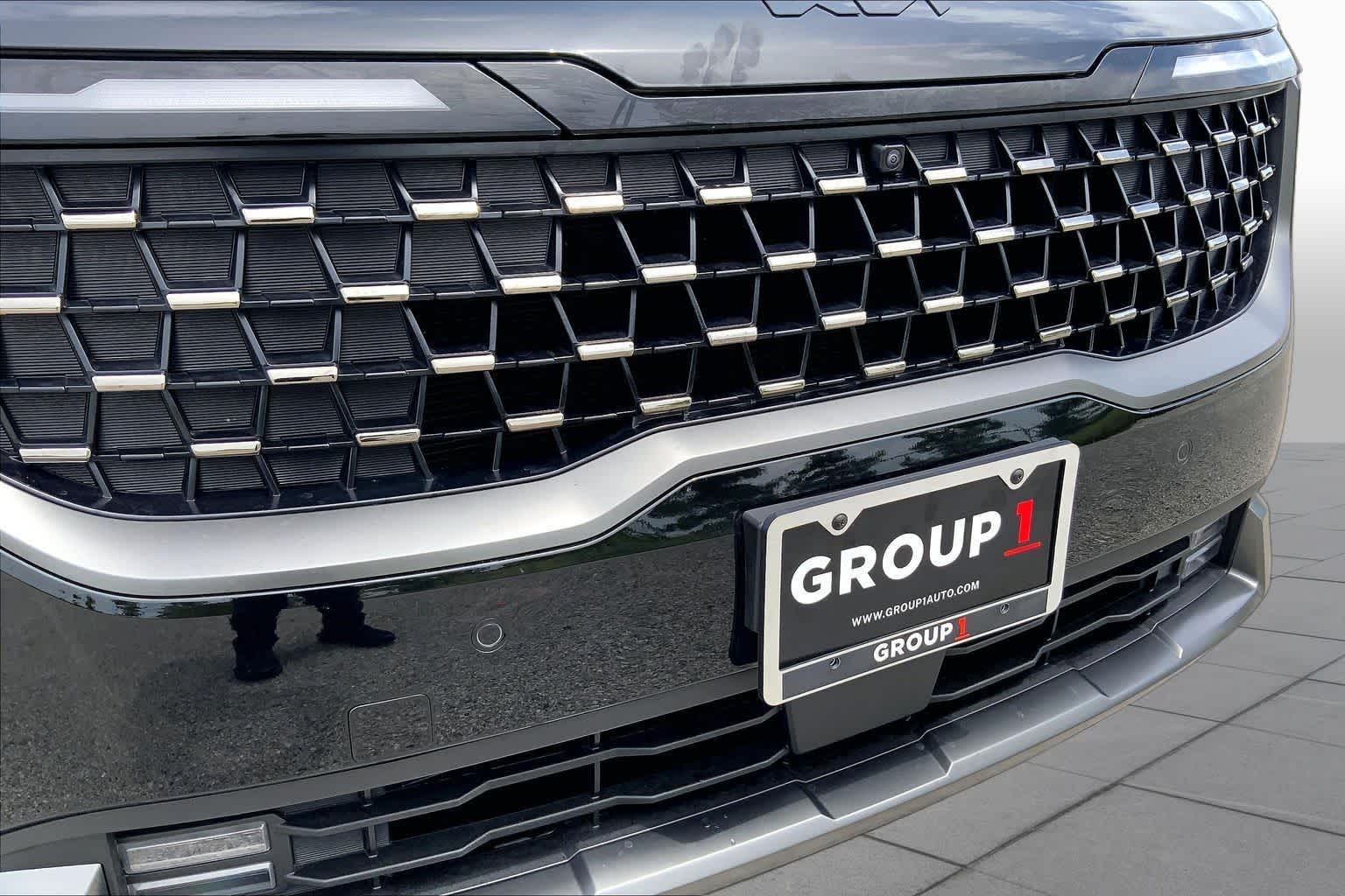 2026 Kia Carnival SX Aurora Black Pearl at Westside Kia