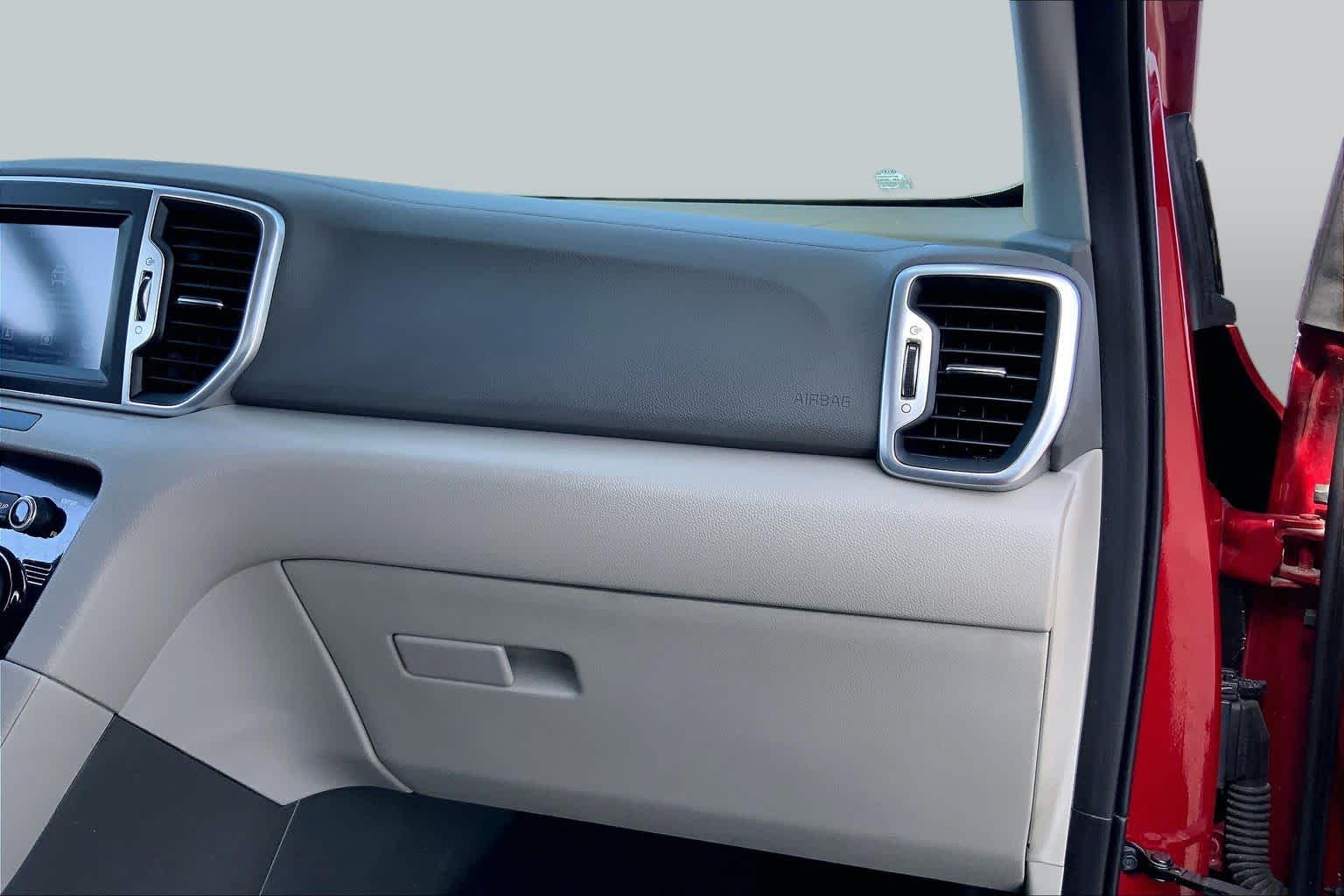 2019 Kia Sportage photo 18 of 36