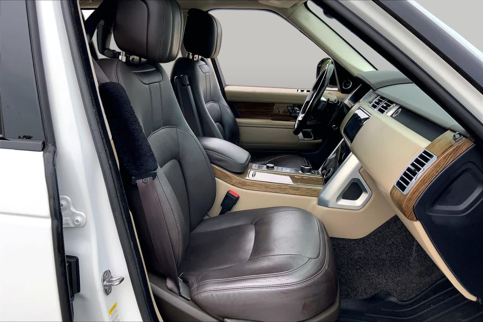2019 Land Rover Range Rover HSE Yulong White Metallic at HGreg Houston