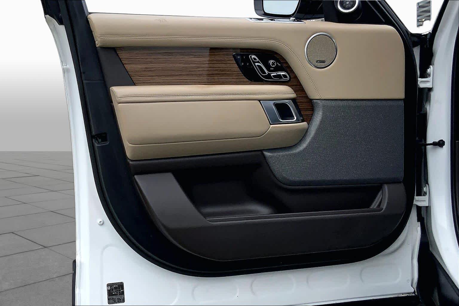 2019 Land Rover Range Rover HSE Yulong White Metallic at HGreg Houston