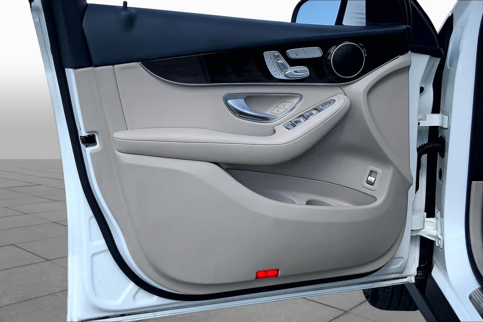 2022 Mercedes-Benz GLC 300 GLC 300 Polar White at Group 1 Toyota Southwest