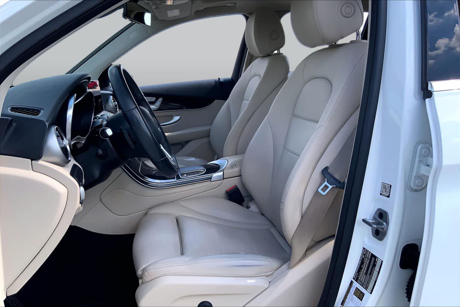 2022 Mercedes-Benz GLC 300 GLC 300 Polar White at Group 1 Toyota Southwest