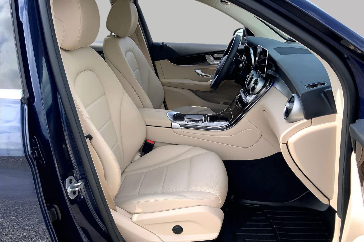 2022 Mercedes-Benz GLC 300 GLC 300 Lunar Blue Metallic at Group 1 Toyota Southwest