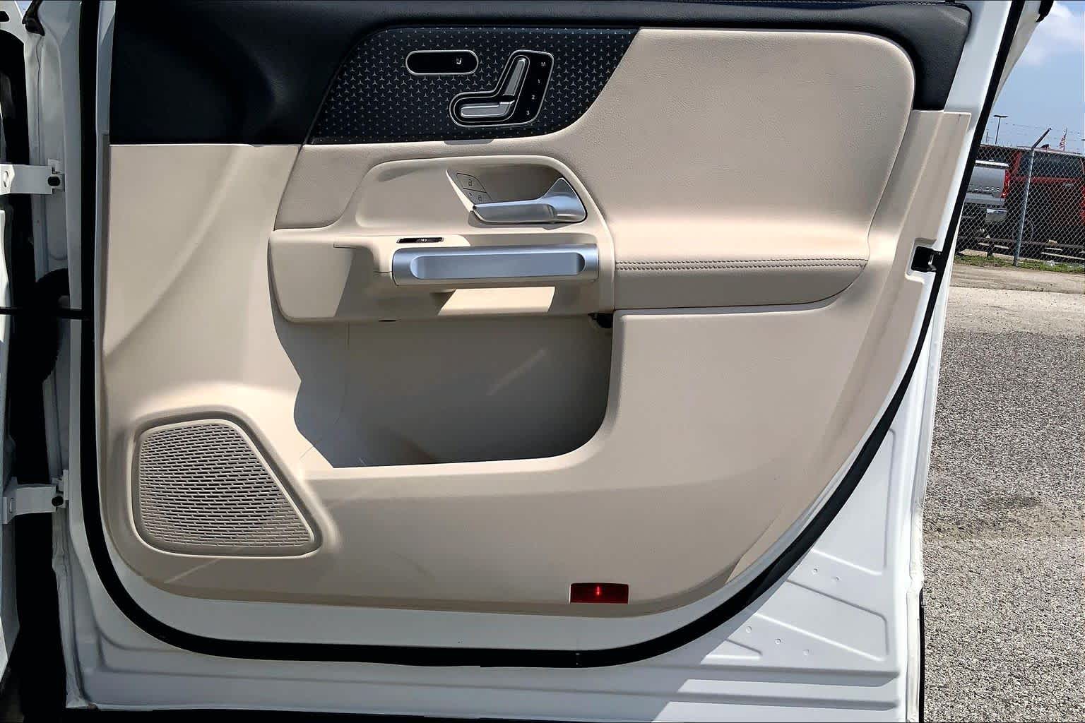 2025 Mercedes-Benz GLB 250 GLB 250 Polar White at Group 1 Toyota Southwest
