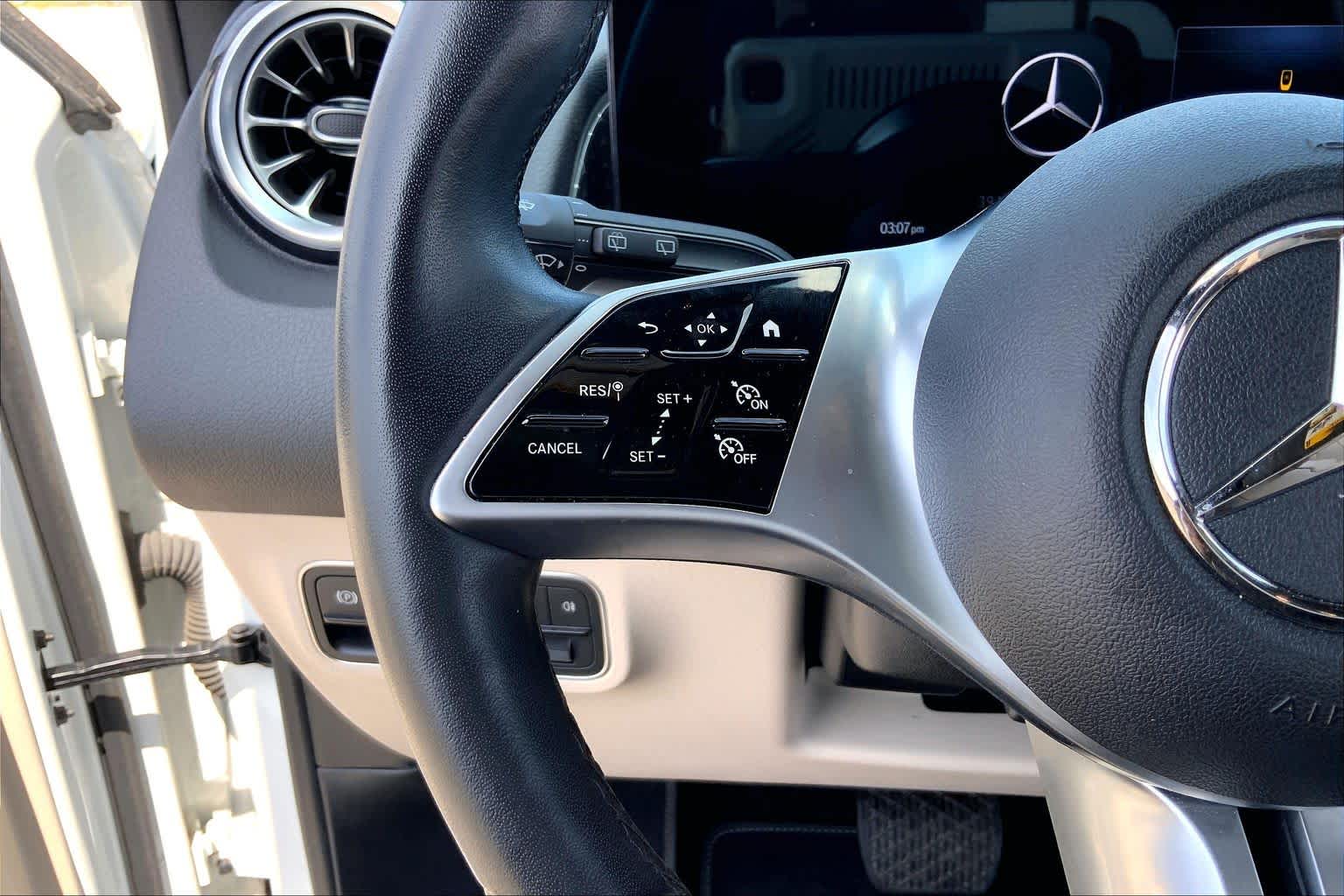 2025 Mercedes-Benz GLB 250 GLB 250 Polar White at Group 1 Toyota Southwest
