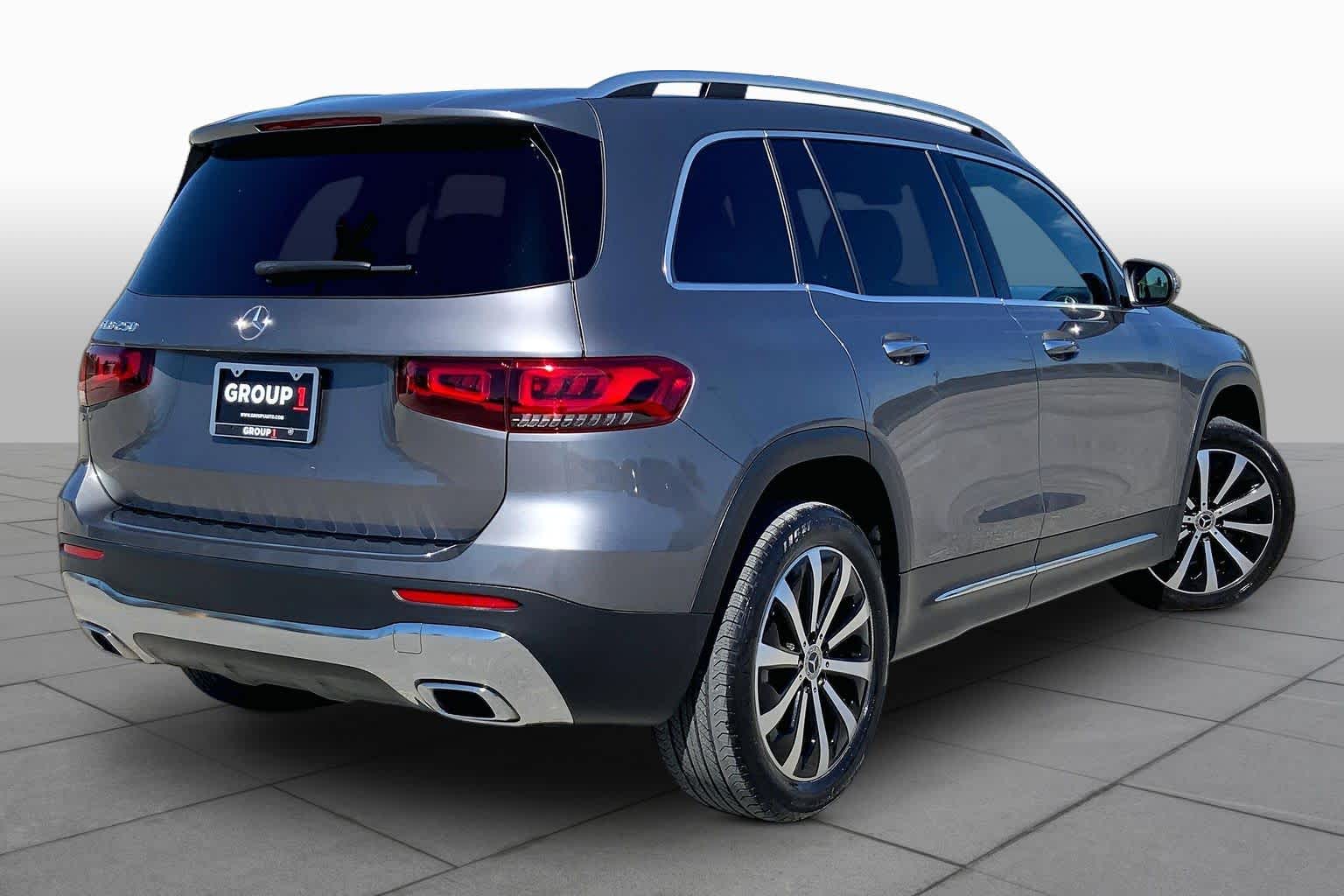2023 Mercedes-Benz GLB 250 photo 13 of 36