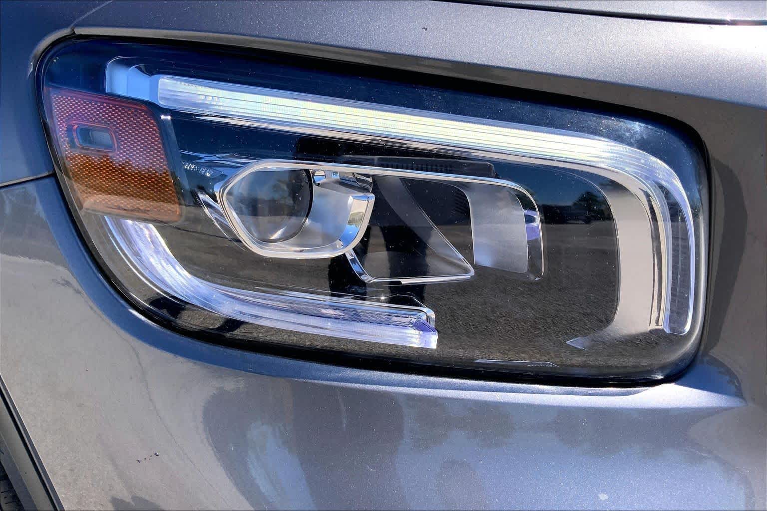 2023 Mercedes-Benz GLB 250 photo 27 of 36