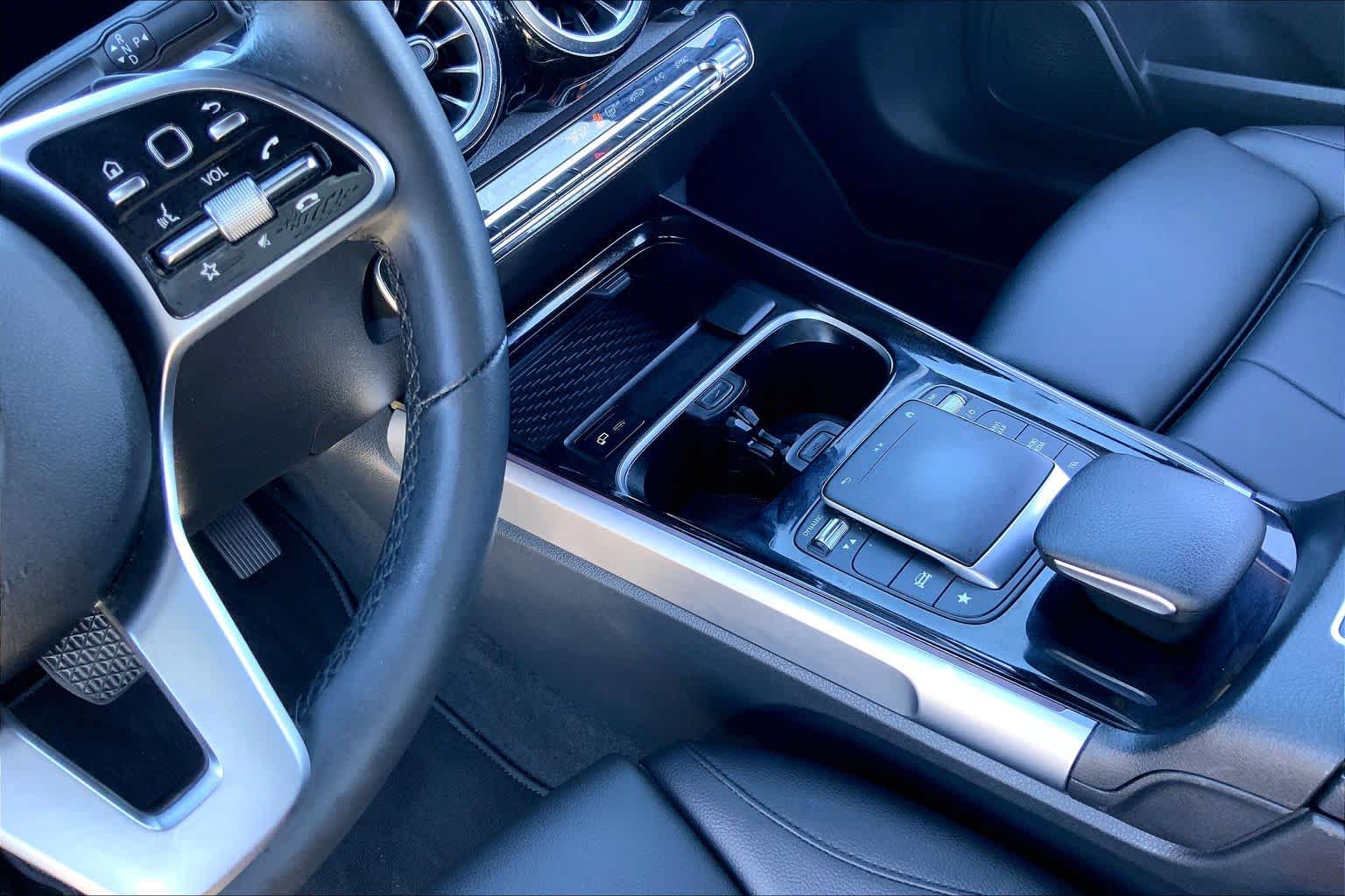 2023 Mercedes-Benz GLB 250 photo 16 of 36
