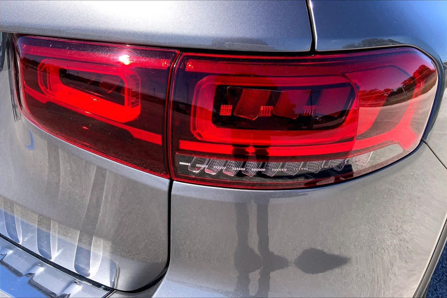 2023 Mercedes-Benz GLB 250 photo 30 of 36