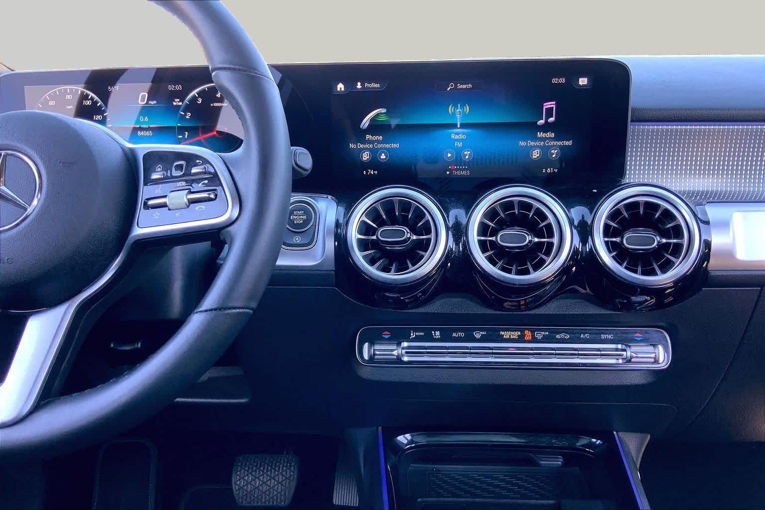 2023 Mercedes-Benz GLB 250 photo 7 of 36
