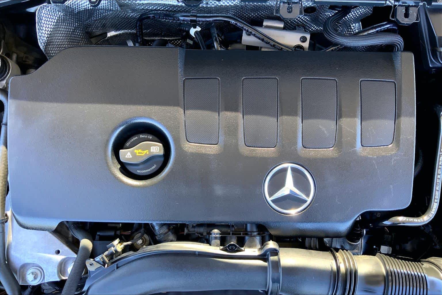 2023 Mercedes-Benz GLB 250 photo 32 of 36