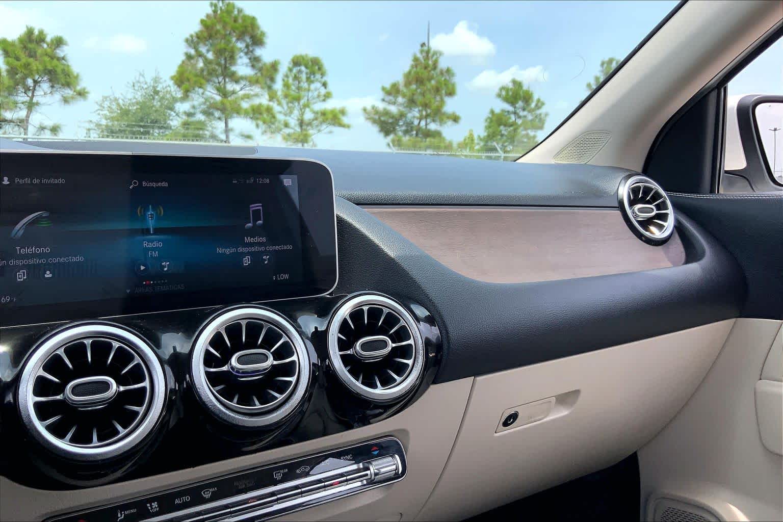 2021 Mercedes-Benz GLA 250 GLA 250 Polar White at Group 1 GMC Buick South