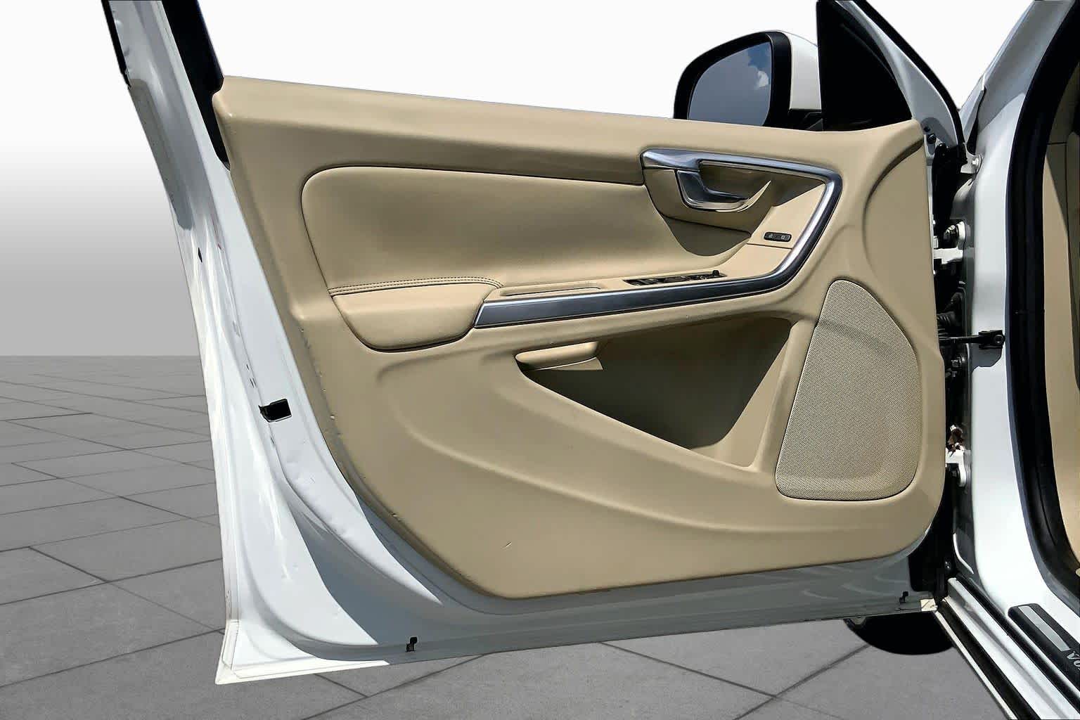 2015 Volvo V60 T5 Drive-E Platinum Crystal White Pearl at Mac Haik Ford