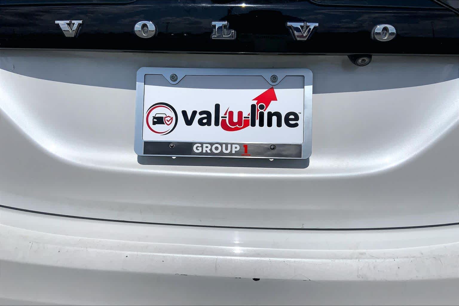 2015 Volvo V60 T5 Drive-E Platinum Crystal White Pearl at Mac Haik Ford