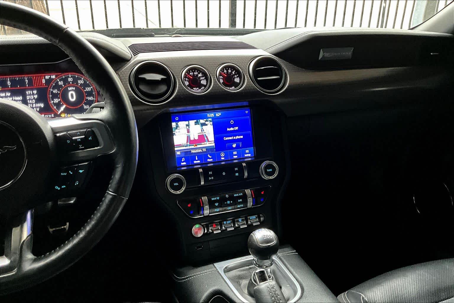 View vehicle photo 6