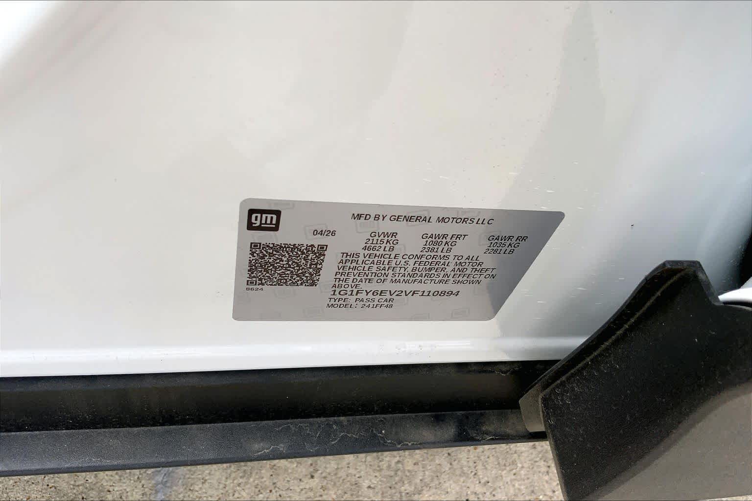 New 2027 Summit White Chevrolet LT image 21